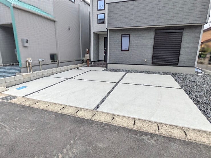 【同社施工例】
カースペースもしっかり確保。
