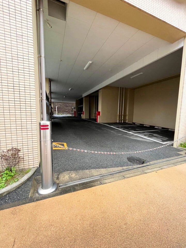 【敷地内駐車場有】サンパーク桃園公園♪花尾小・中学校♪全居室フローリング♪シャンプードレッサー♪