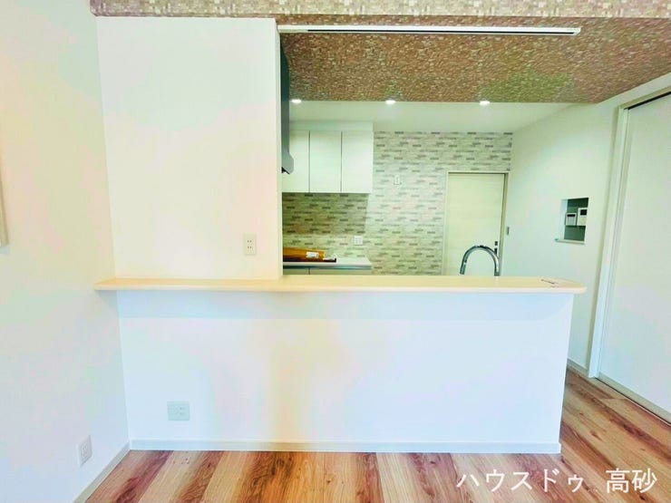 お手伝いも、今日のおしゃべりも。家族の絆が自然と深まるカウンターキッチンです。(撮影日:2026.7.19)