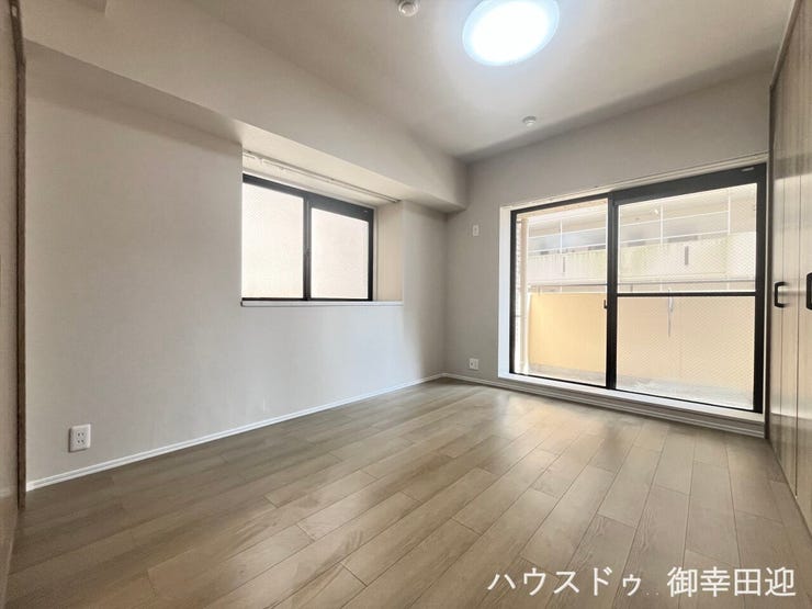 ■洋室①■心からリラックスできる静けさ、上質な眠りで、毎日をリセットします。明日への活力を養う空間です。