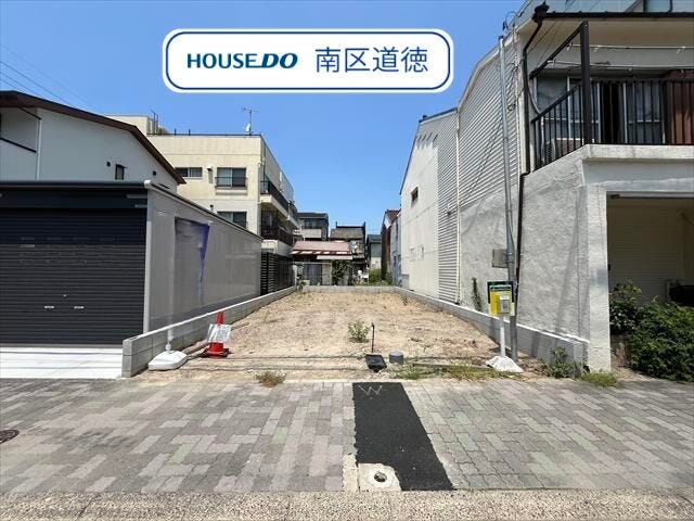 【外観】
南向きにつき日当たり良好◎
地下鉄名城線/堀田駅 徒歩約16分、名鉄名古屋本線/神宮前駅 徒歩約18分。