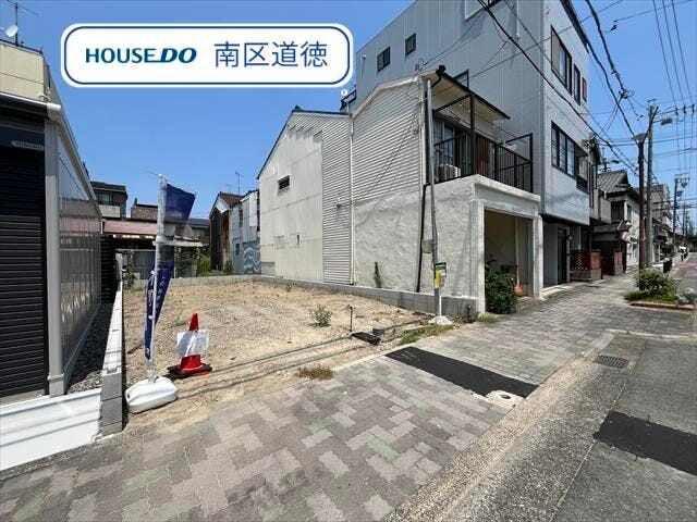 小学校まで徒歩約4分と、お子様の通学や学校行事も歩いてらくらくです♪