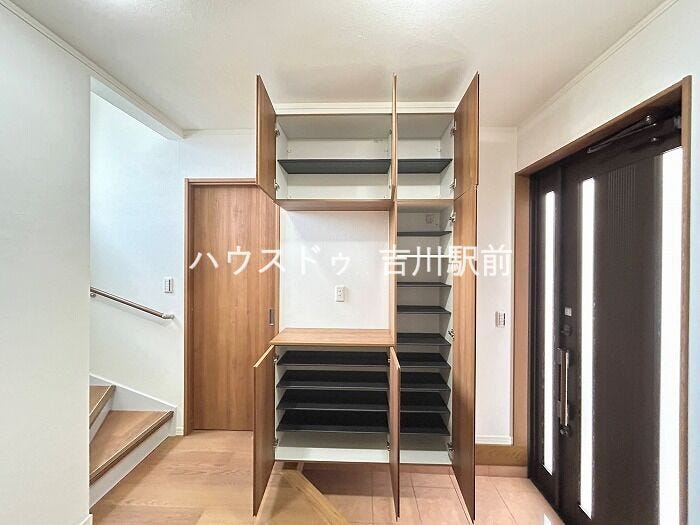 シューズボックス
