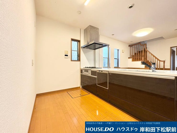 収納の多いカウンターキッチン♪奥様の使いやすいように収納できます♪
