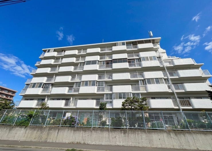 【外観】
全国約740店舗展開中のネットワークを活かし、【ハウスドゥ札幌栄町】が豊富な成約実績と情報力で住まい探しをサポート☆多くの方に選ばれている安心感で、理想の一邸へ導きます!お気軽にお問い合わせください♪