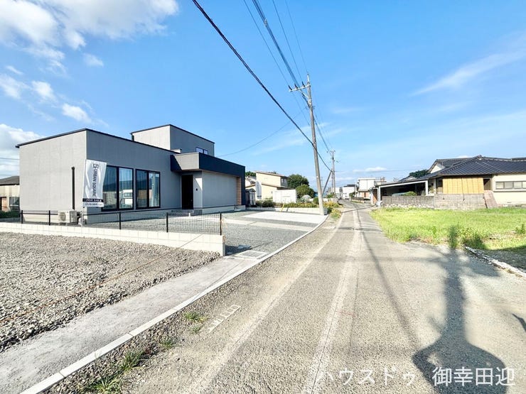 ■理想を叶える新しい暮らしの舞台■高いデザイン性と機能性を兼ね備えた住まい。ここで、家族の新しい物語が始まります。