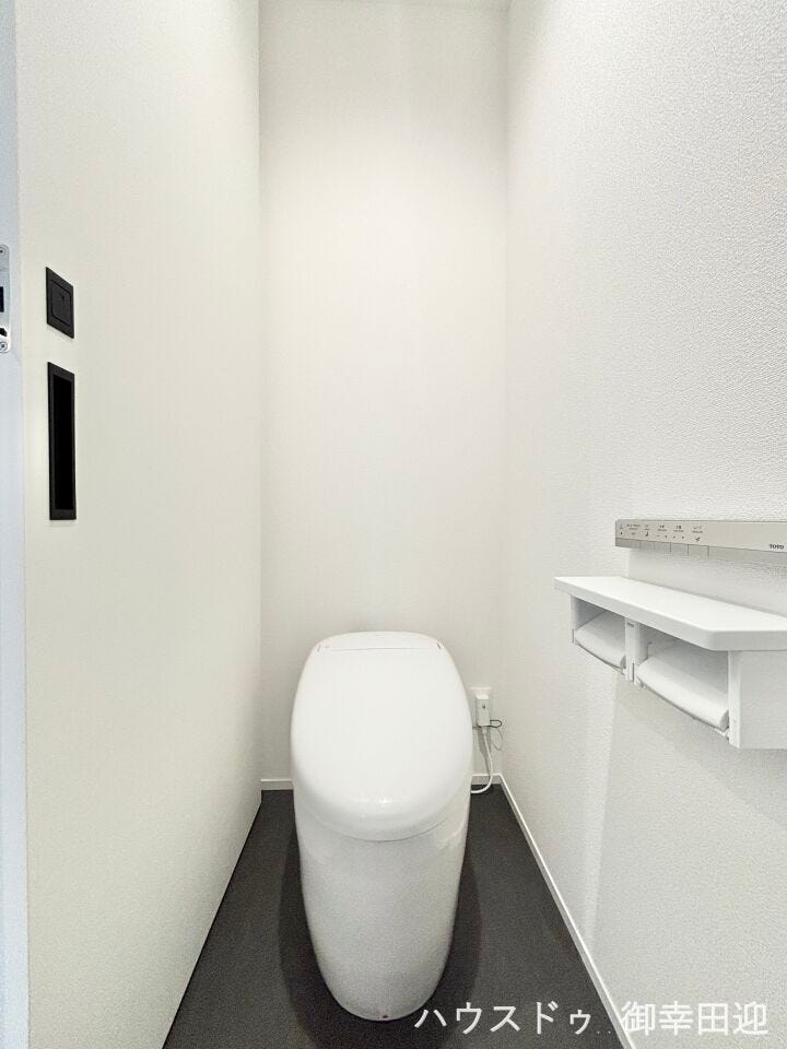 ■一人になれる安らぎの場所■清潔さと静けさを両立した空間。心落ち着くひとときを過ごせる、プライベートなレストルームです。