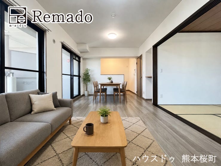 ■家族の笑顔が集う中心地■お気に入りの家具を迎え、窓からは心地の良い光が差し込みます。※CGで家具を配置しています。
