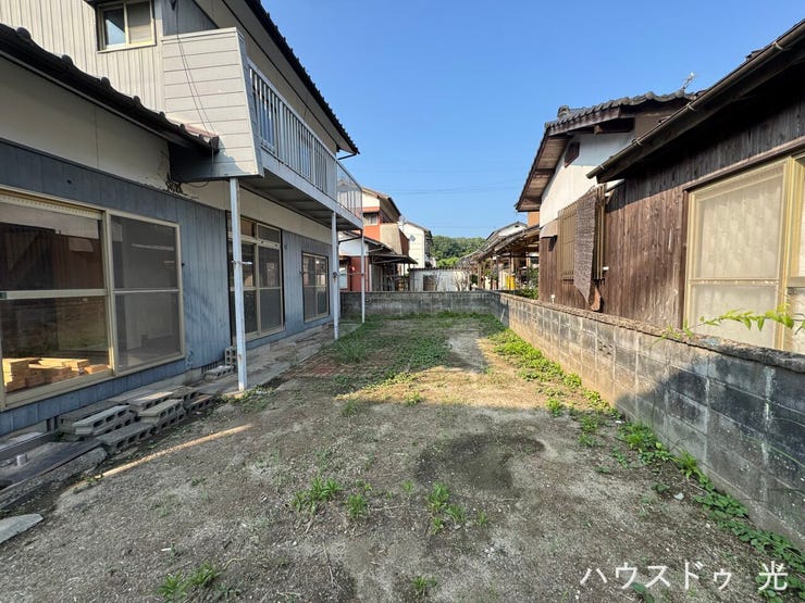お庭が広いので陽当たりも良好です。