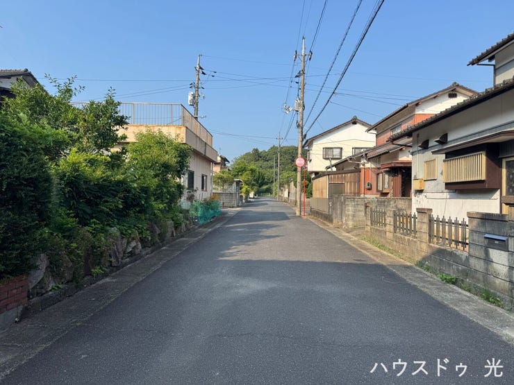 約6.0mの前面道路なので、お車の出し入れも楽に行えます。