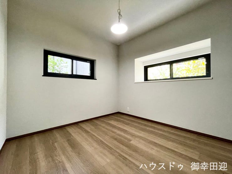 ■5.2帖洋室■心からリラックスできる静けさ、上質な眠りで、毎日をリセットします。明日への活力を養う空間です。