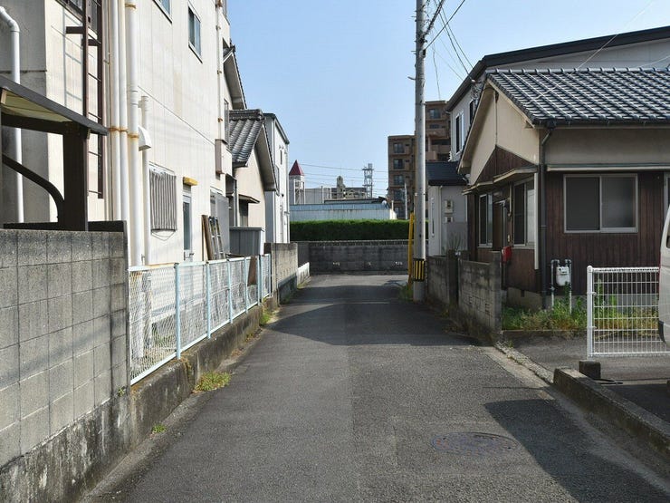 東側道路