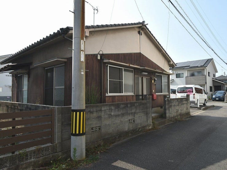 外観を南東側より撮影