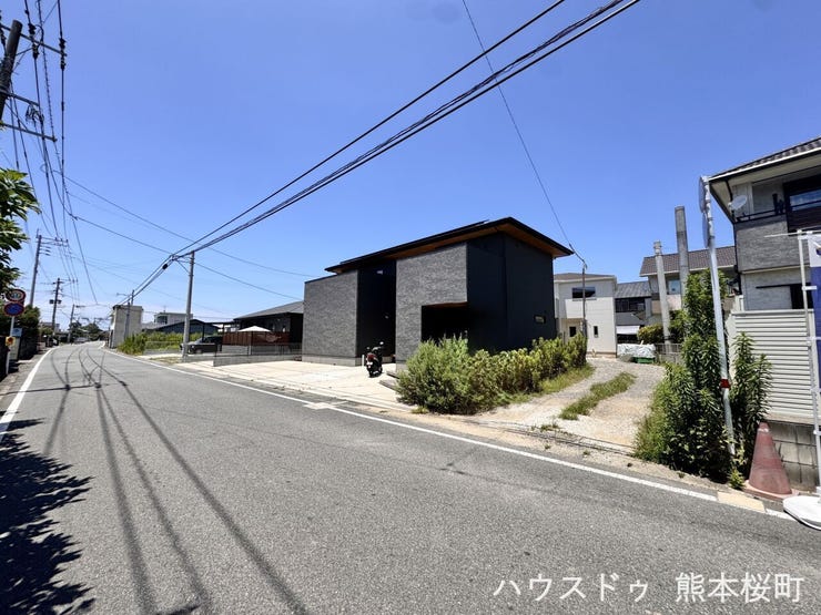 ■理想を叶える新しい暮らしの舞台■高いデザイン性と機能性を兼ね備えた住まい。ここで、家族の新しい物語が始まります。