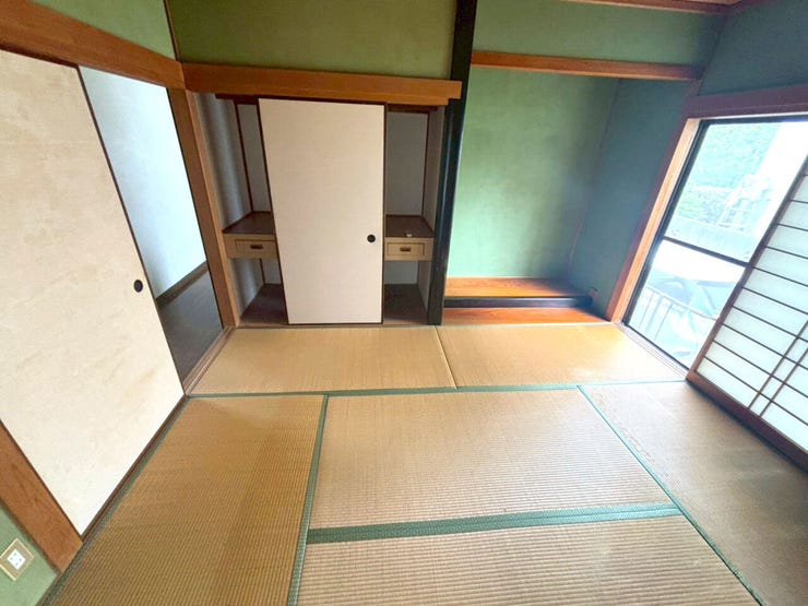 小倉南区下貫 中古戸建て♪スーパーまで徒歩約8分で買物便利♪公園が近くにありますよ♪全居室収納有り♪