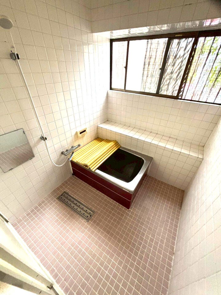 小倉南区下貫 中古戸建て♪スーパーまで徒歩約8分で買物便利♪公園が近くにありますよ♪全居室収納有り♪