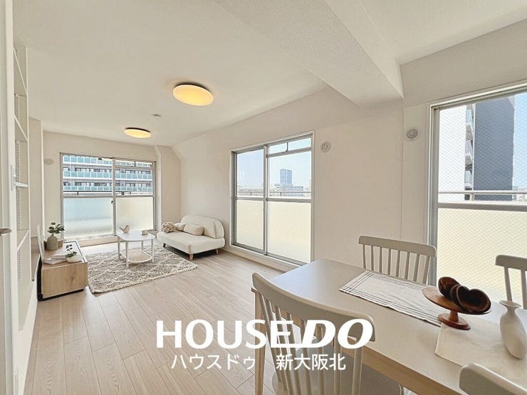 ■3面の窓から自然光が差し込みます!
■上層階・角部屋なので日当たり・風通し良好!リビングから遠くの景色を眺めることができます!