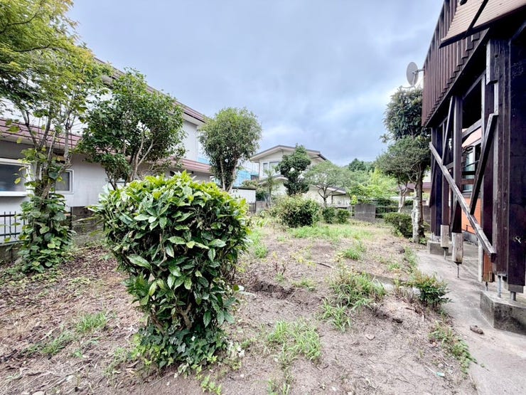 ガーデニングや家庭菜園に最適な専用庭付きのお部屋です!季節ごとにお花を植え替えたり、お野菜を育てたり、土いじりが楽しめますね♪