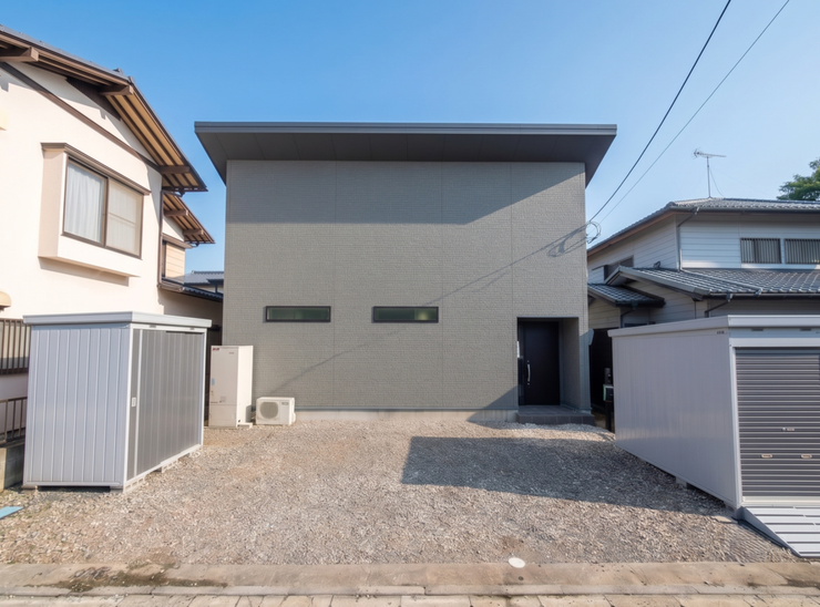 【Exterior】落ち着きのあるシンプルな外観で、長く愛せる住まいに仕上がっています。