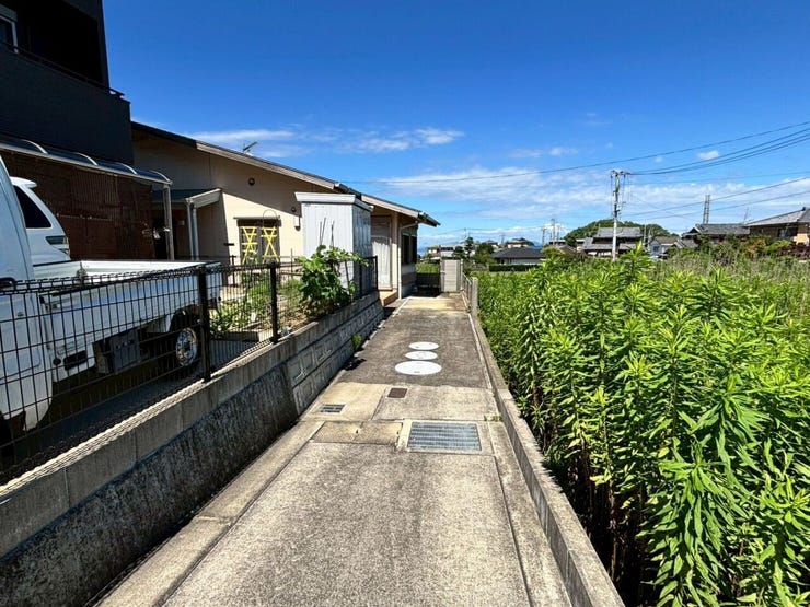 駐車は縦列になります