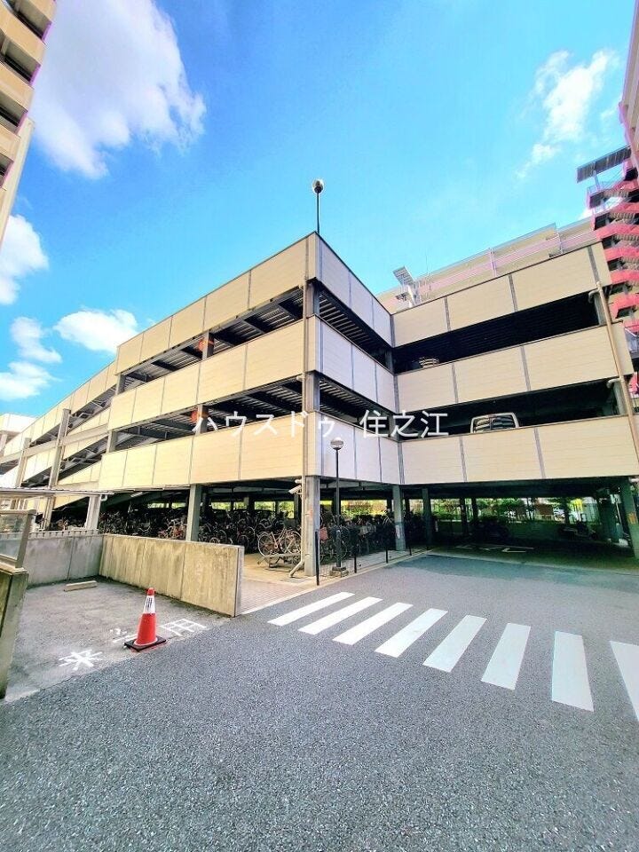 ★駐車場も区画数を多くご用意。空き状況の確認はお気軽にお申し付け下さい。