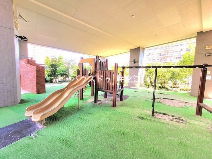 ★マンション敷地内。お子様の遊び場にも最適ですね♪