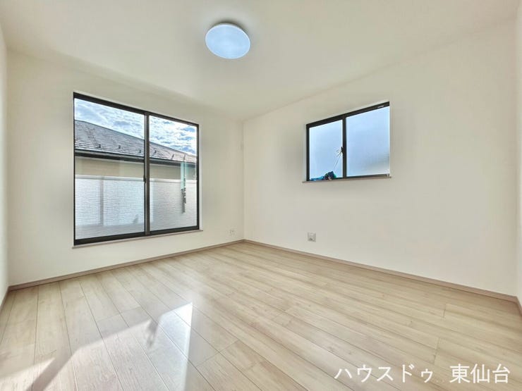 主寝室として使いやすい広さと落ち着き。