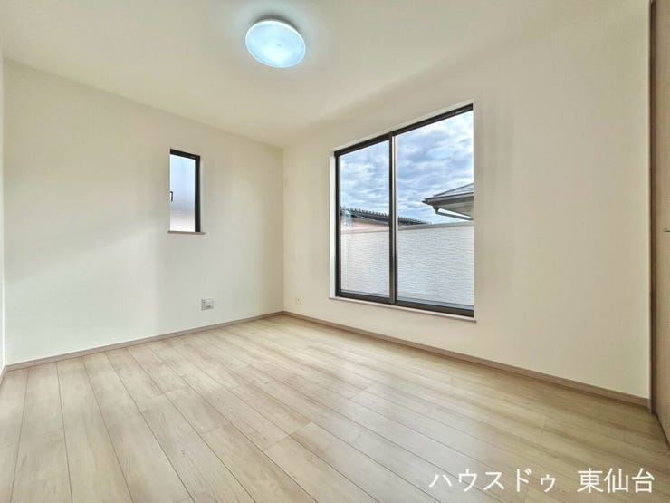来客用や成長に合わせた子ども部屋として便利6帖のお部屋