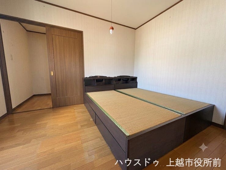 2階:洋室7帖