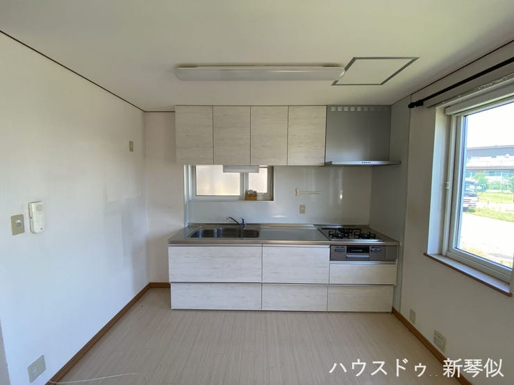 2022年交換したスライド引き出しタイプクリナップ製システムキッチンです
