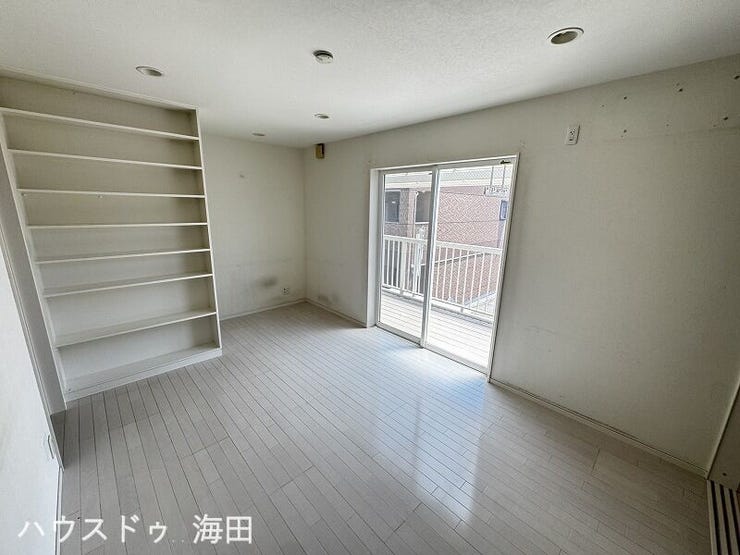 大容量の収納棚