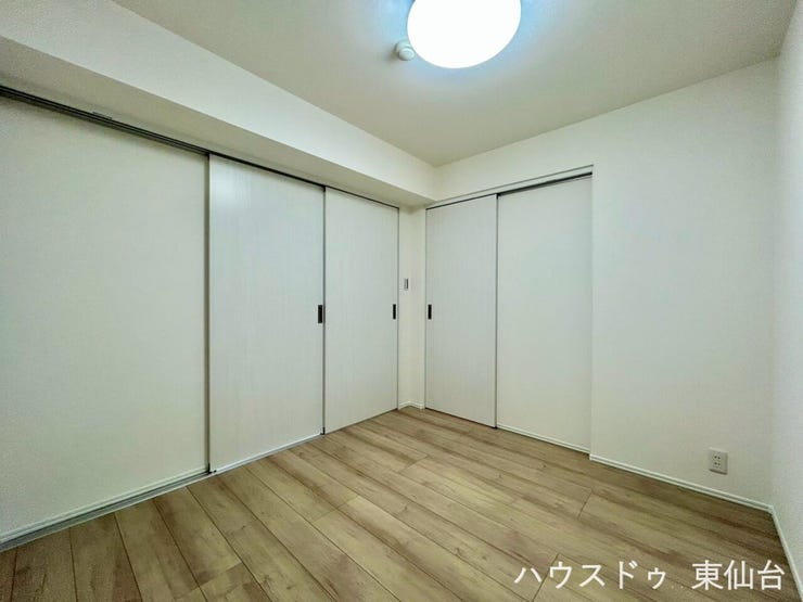 リビングと隣の部屋につながっています