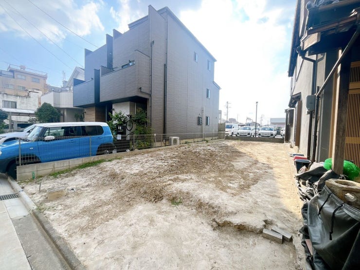 【通学しやすい立地】
児玉小学校まで徒歩4分、浄心中学校までは徒歩9分と通学時間が短くなることで、子どもたちの負担も軽減♪
送り迎えもしやすく、子育て世帯にとって嬉しい住環境が整っています!
