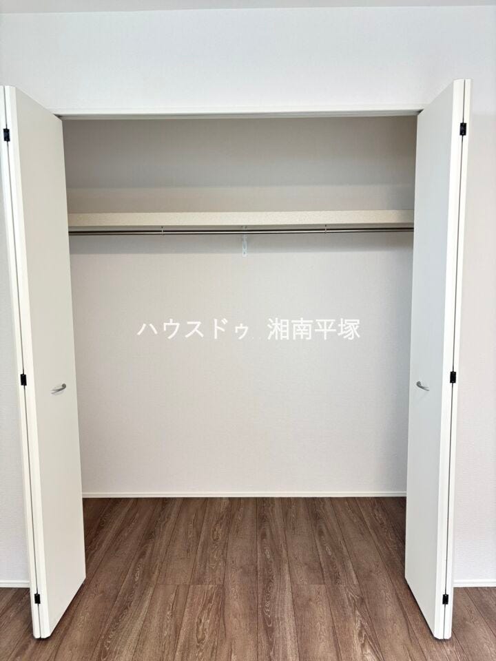 洋室8帖
クローゼット