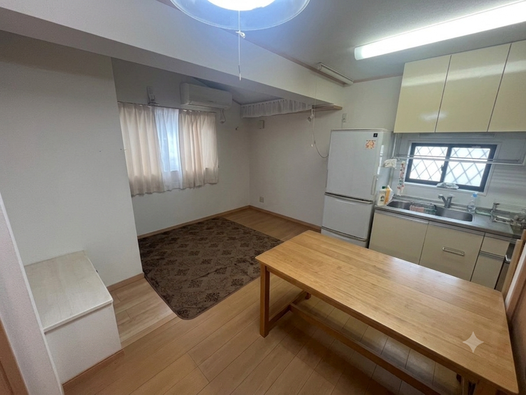 平屋のお家です
※画像はAI加工により荷物等を消去しています。