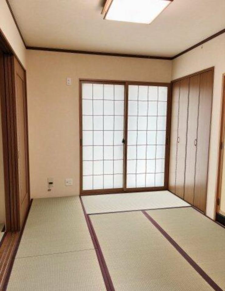 続き間の6帖和室。落ち着きのある和の空間です。