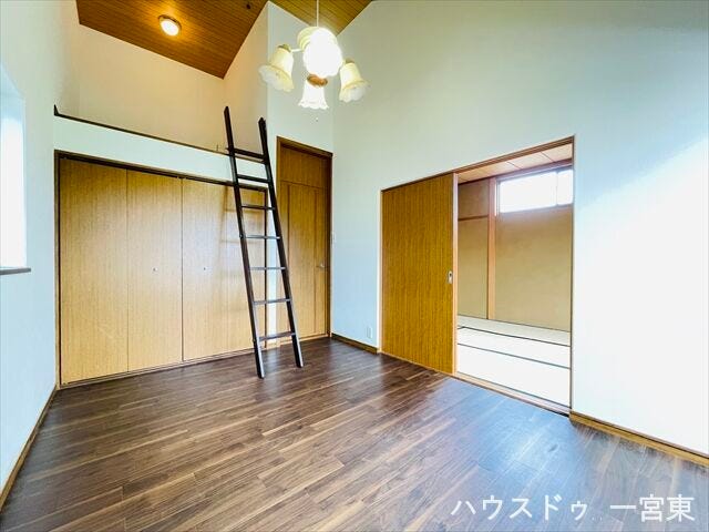 ≪2階西側6帖≫