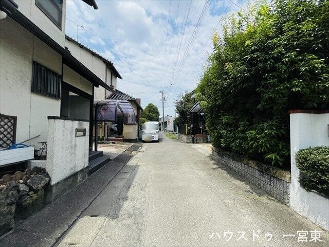 ≪南側西向き 幅約2.7m≫