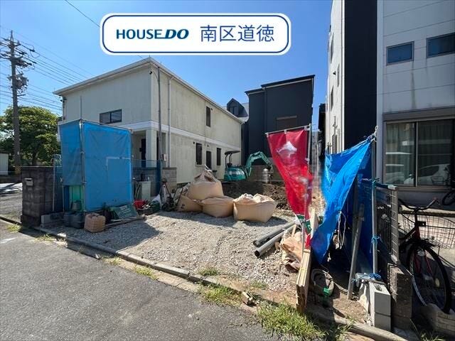 17帖の広々LDK♪リビングイン階段でご家族とのつながりを感じられる空間になっています。WIC・書斎完備の7帖居室が魅力です!