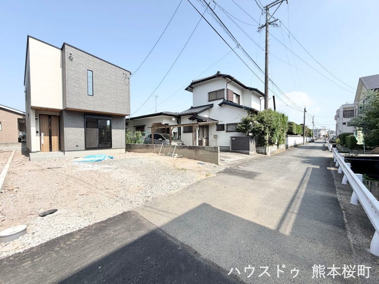 ■理想を叶える新しい暮らしの舞台■高いデザイン性と機能性を兼ね備えた住まい。ここで、家族の新しい物語が始まります。