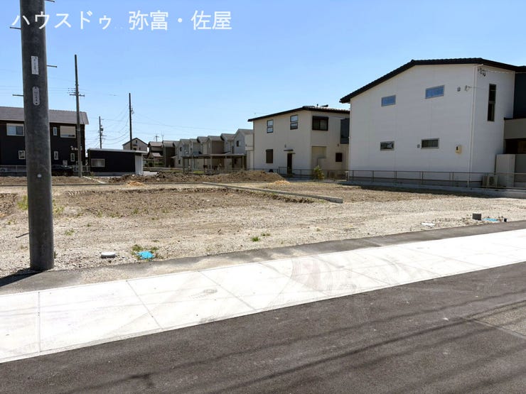 間口広々♪並列駐車3台可能です!!