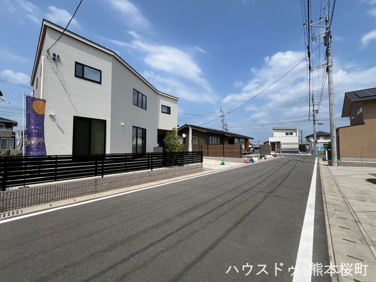 ■理想を叶える新しい暮らしの舞台■高いデザイン性と機能性を兼ね備えた住まい。ここで、家族の新しい物語が始まります。