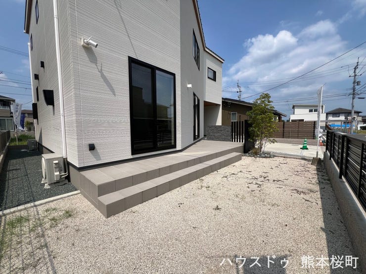■遊びと安らぎの多目的空間■子どもが安全に遊べ、ペットと触れ合い、大人も自然に癒やされる、暮らしを彩るスペースです。