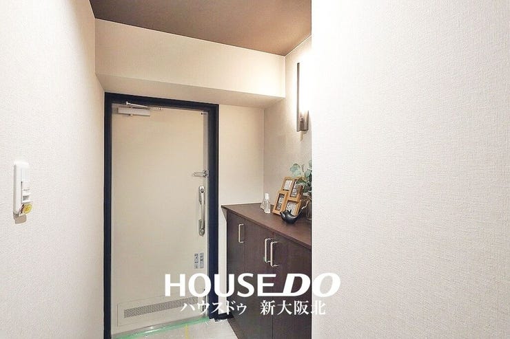 ■白を基調とした明るい玄関♪