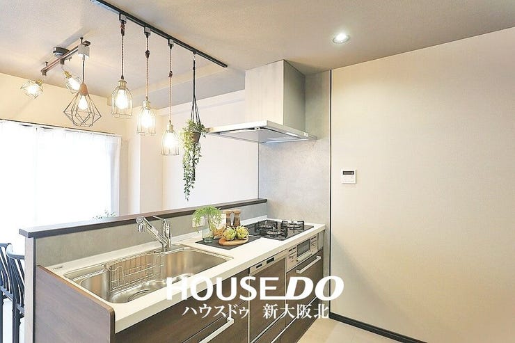 ■忙しい方にも嬉しい食器洗浄乾燥機付き!
■食後のめんどうなお皿洗いは任せて、ご家族と一緒にくつろいじゃいましょう!
■実は手洗いに比べて水の節約にもなるんですよ!
