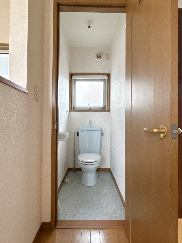 【リフォーム中】2階トイレです。