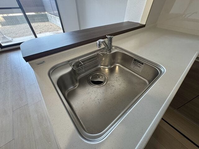 広いシンクで洗い物も楽々です☆