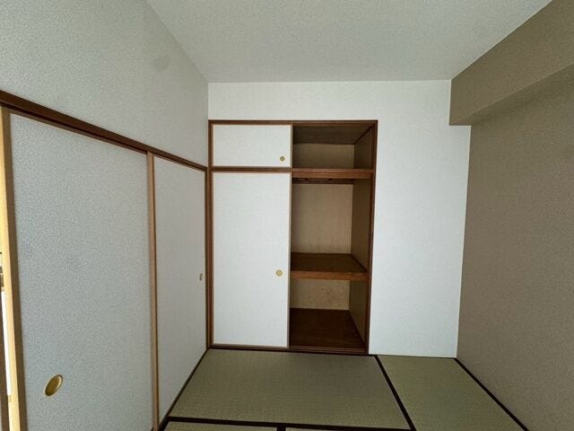 押入は大きなものをしまっておけるので重宝します♪