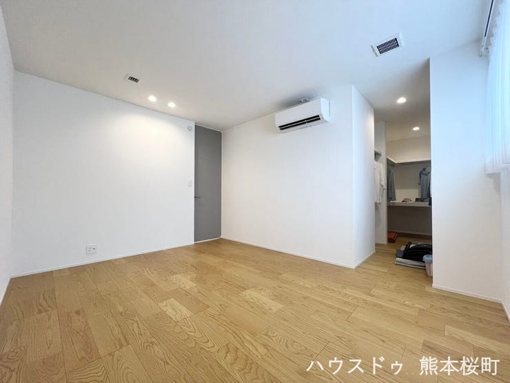 ■2階7.89帖洋室■心からリラックスできる静けさ、上質な眠りで、毎日をリセットします。明日への活力を養う空間です。