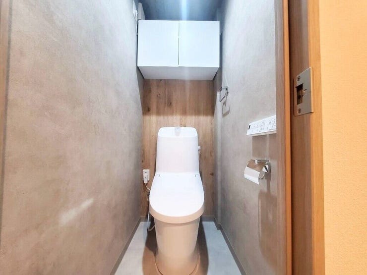 【Toilet】清潔感があり、落ち着いたデザインのトイレ。家族みんなが快適に使えます。